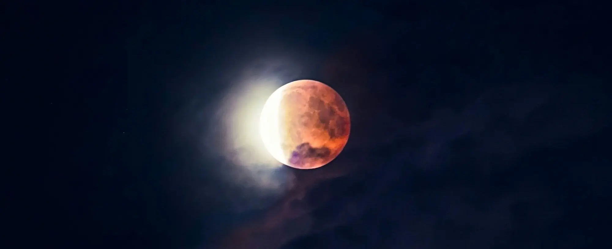 Cómo los eclipses ayudaron a medir el tamaño de la Tierra y la Luna